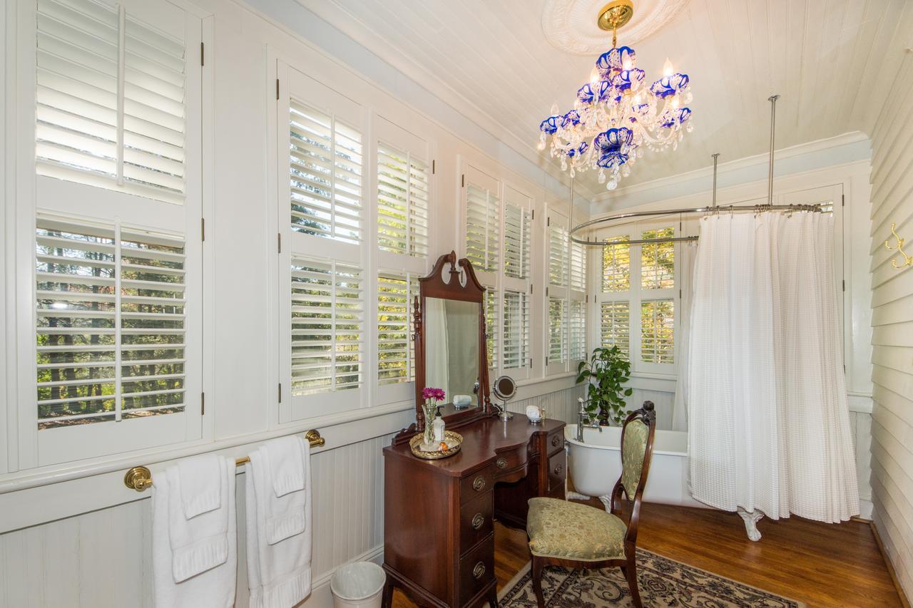 Oak Hill On Love Lane Bed And Breakfast Inn Waynesville Buitenkant foto