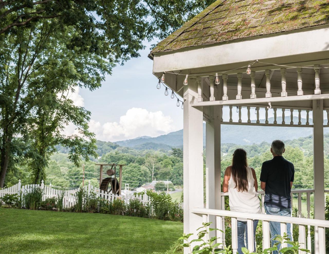 Oak Hill On Love Lane Bed And Breakfast Inn Waynesville Buitenkant foto