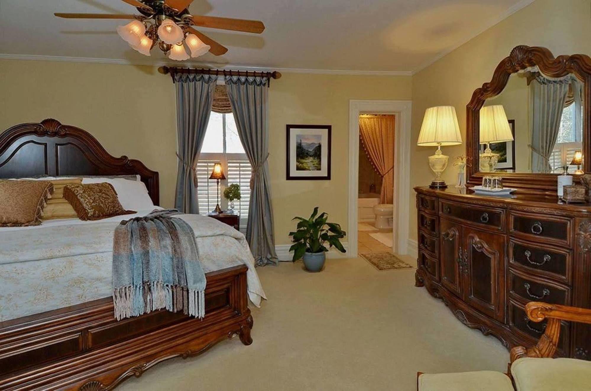 Oak Hill On Love Lane Bed And Breakfast Inn Waynesville Buitenkant foto